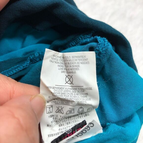 Volcom Women’s Blue Ombré Sleeveless Smocked Maxi Dress Size S - Picture 10 of 10